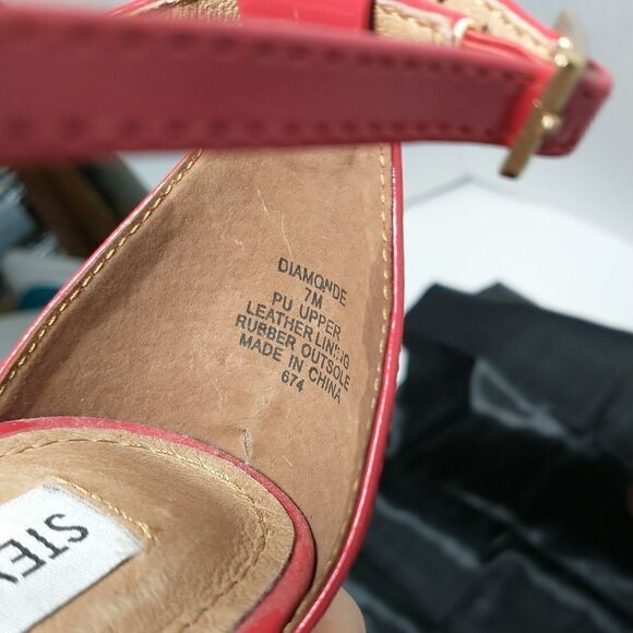 Steve Madden Red Patent Leather Diamonde Strappy Heels Size 7M - Picture 8 of 11